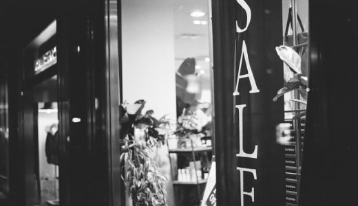 モノクロフィルムで夜のスナップ